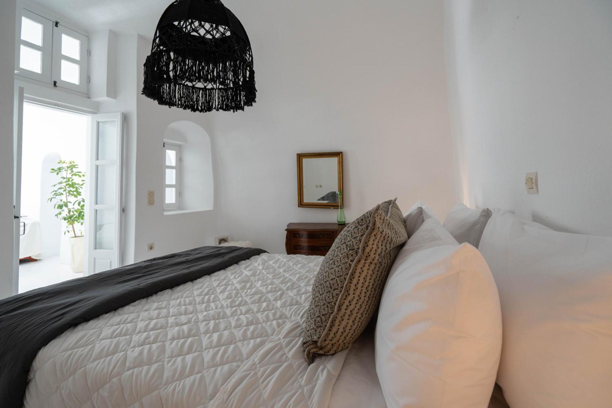 The Magic Luxury Cave Suites Vothon Exterior photo